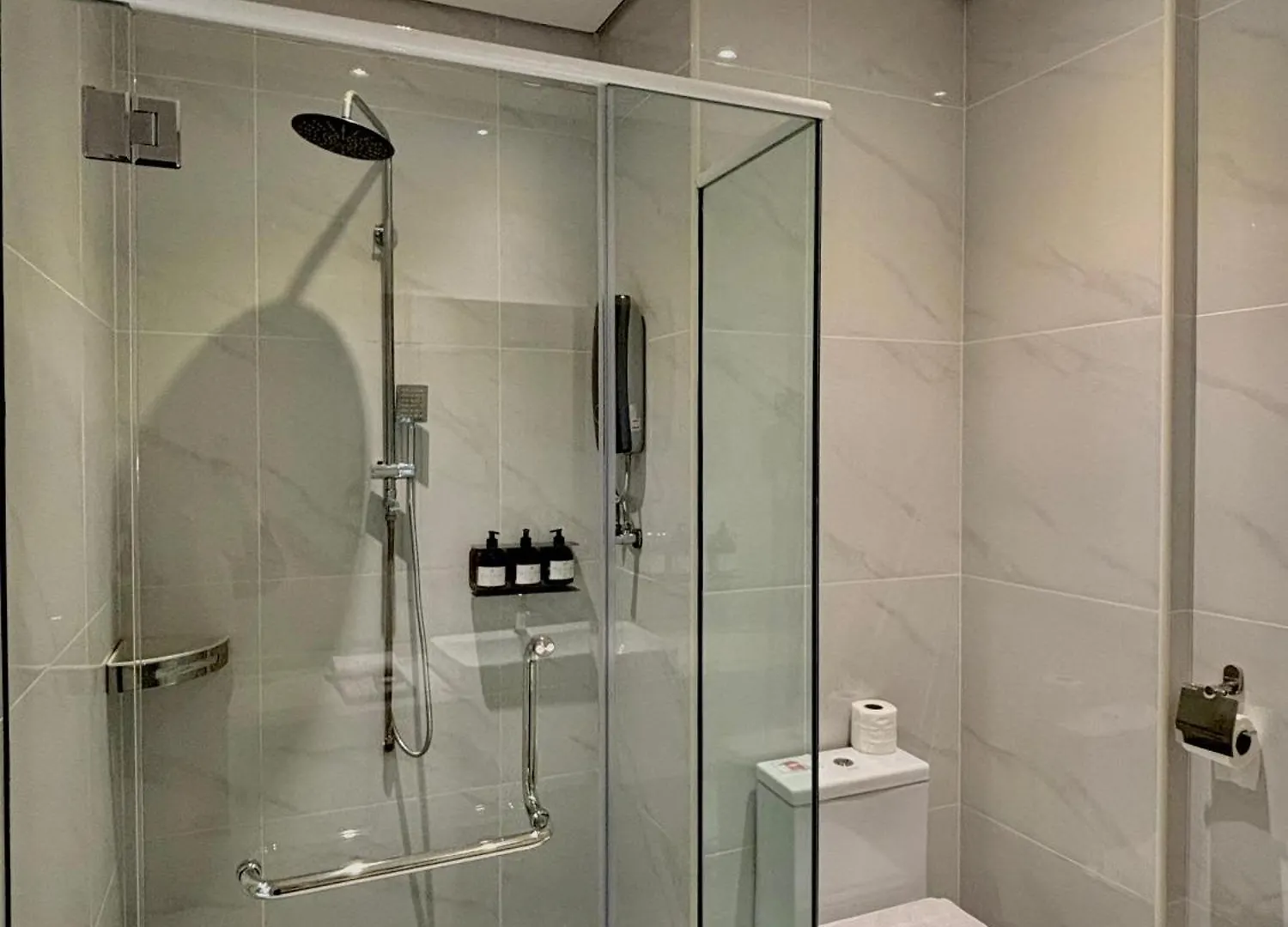 D Elegance Grand Bandar Seri Alam Masai Otel