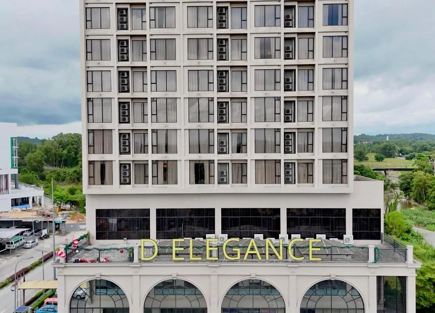 D Elegance Grand Bandar Seri Alam contacts